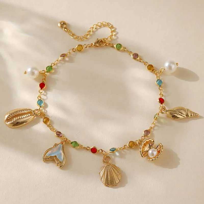 2025 New Fashion Gold Color Starfish Shell Chain Bracelet for Women Stainless Steel Metal Flower Pendant Bracelet Jewelry Gift Z250807