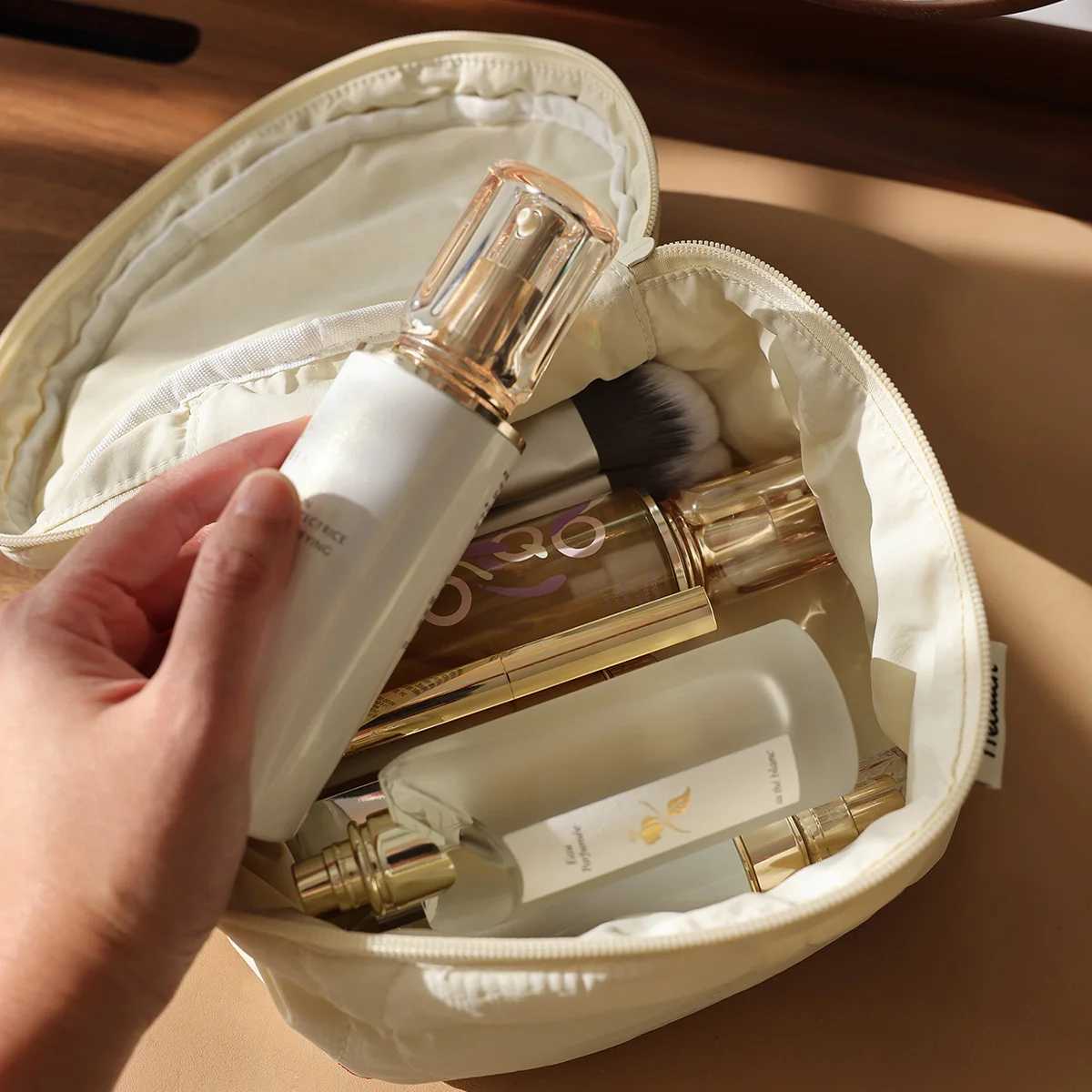 Portable Fruit Flower Embroidered Cosmetic Bag With Zipper Large Capacity Soft Girls Handheld Storage Handbag Accessories Y250808