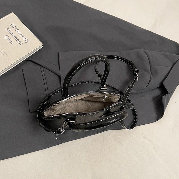 2025 Luxury Bag Not Just Designer Bag A Bag, But Also Free Delivery To Your Door A Symbol