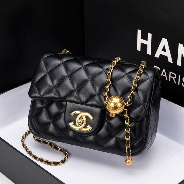 Designer bag classic shoulder bag black crossbody bag diamond grid bag iconic double letter lock mini bag metal golden ball chain women's banquet