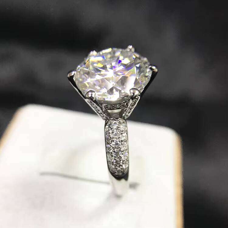 Custom Jewelry 14K Gold 6 Prong 5ct Round Cut Moissanite Auxiliary Stone Melee Engagement Wedding Eternity Women Rings