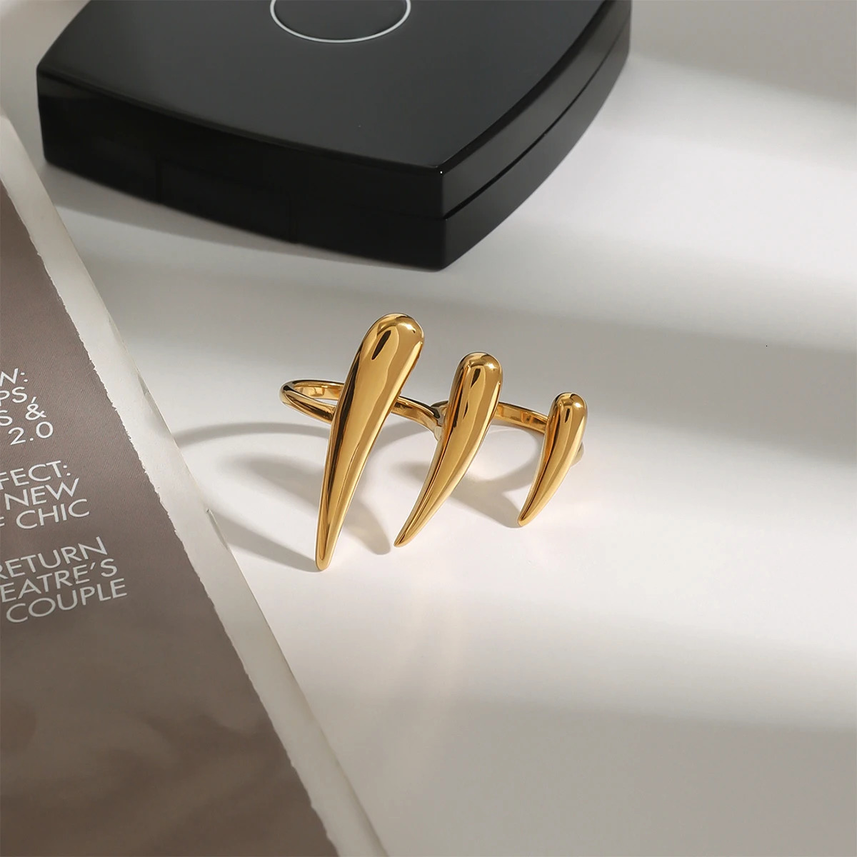 Uworld Minimalism 18k Gold-Plated Color Stainless Steel Exaggerated Claw Ring Stackable Lines Double Finger Ring Womens Jewelry 250814