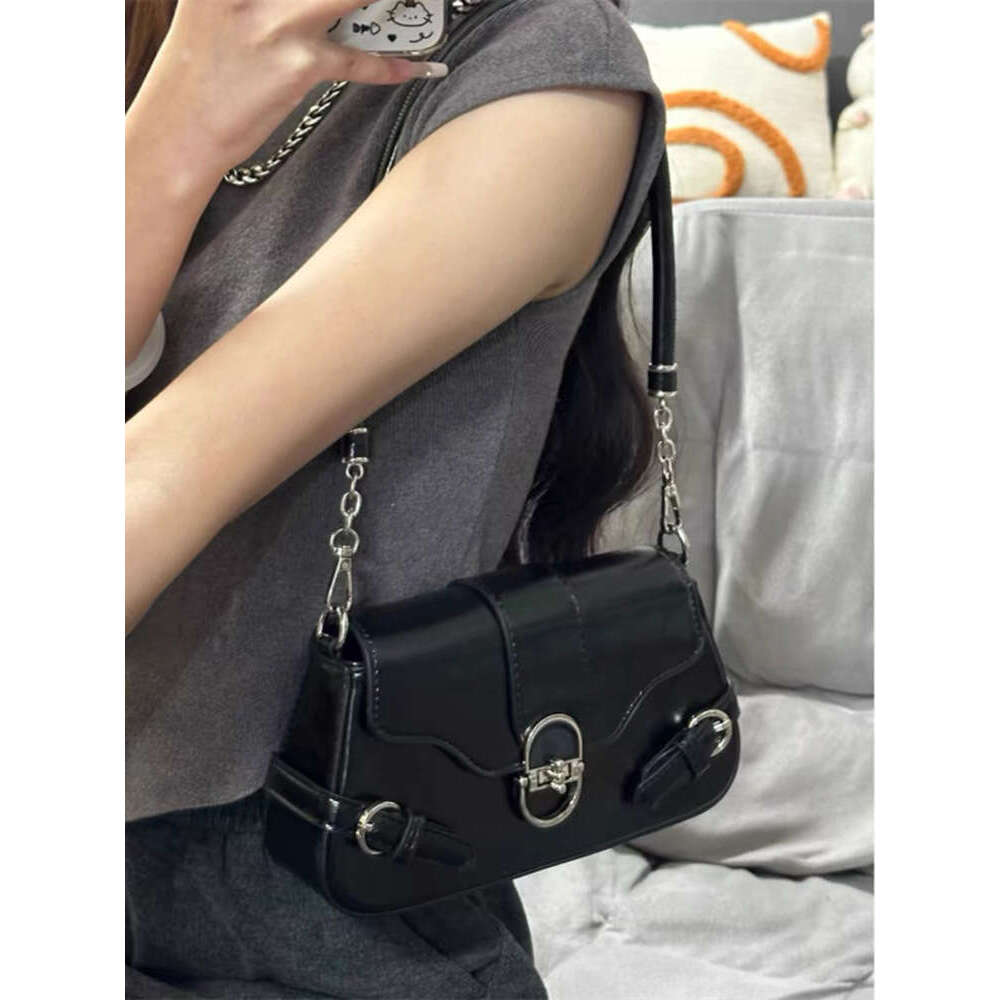 Women New Style Melard with Metal Lock Flip Cover for Girls Commuting Versatile Shoulder Crossbody Bag