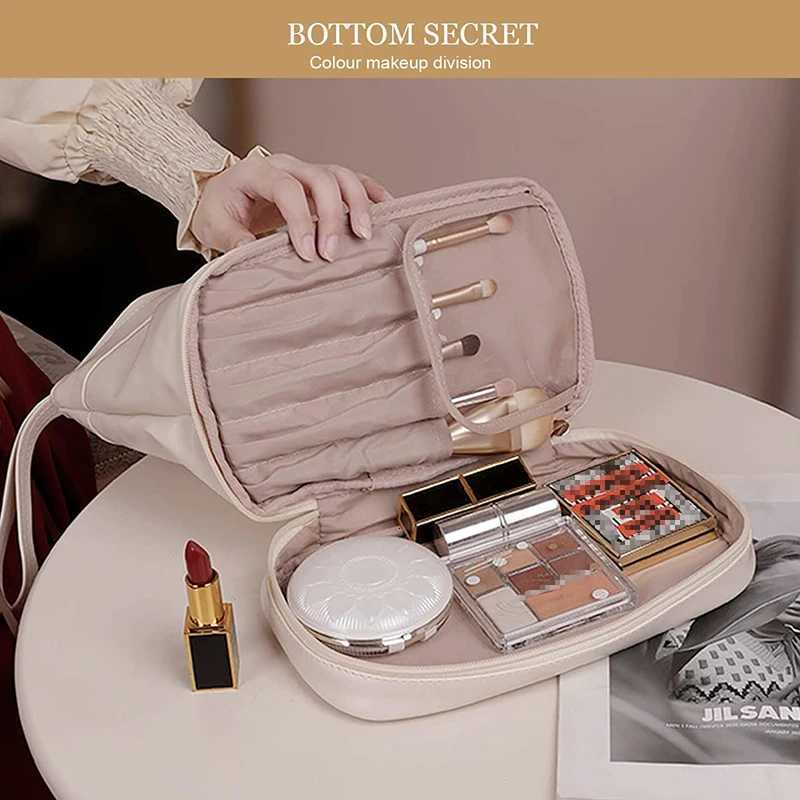 Travel Large Double Layer Cosmetic Bag Waterproof Leather Makeup Bag for Girls Portable Toiletry Bag Make Up Storage Organizer Y250808