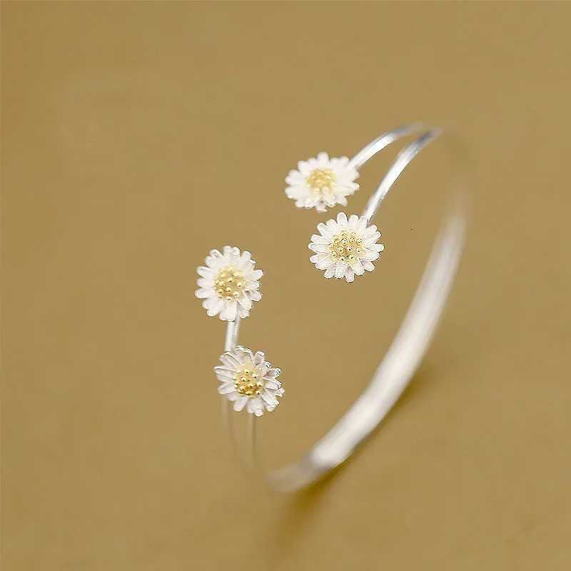 Personality New Art 925 Sterling Silver Jewelry 4 Daisy Gold High-Quality Popular Open Bracelet Z250807