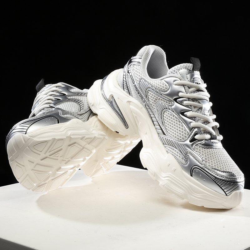 Lightweight comfortable dad thick soles in Hong Kong style; versatile casual shoes with mesh shock absorption and breathability for men