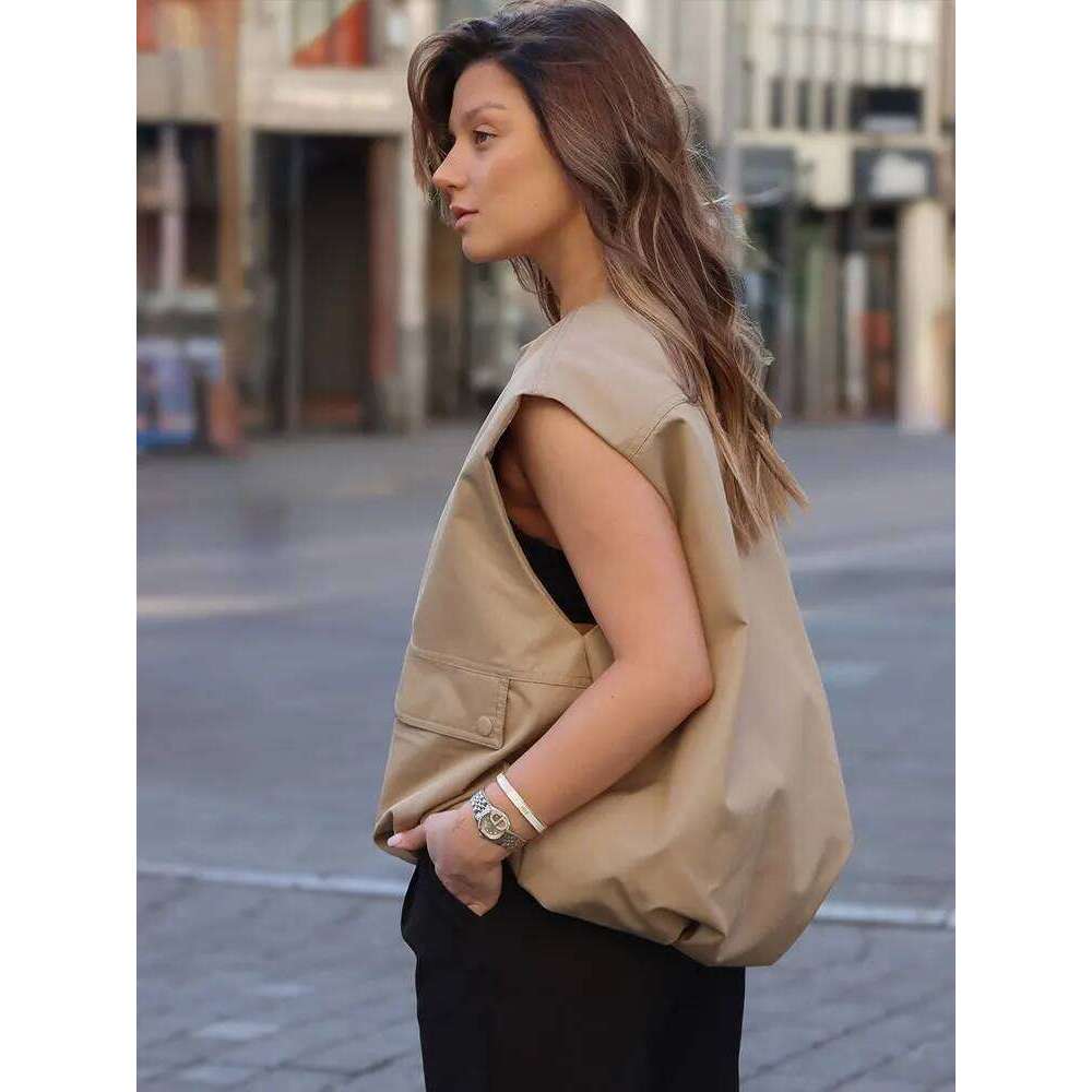 New Women Zipper Pocket Design O-Neck Sleeveless Waistcoat+Buttons Belt Decorate High Waist Long Skirt 2 Piece Set