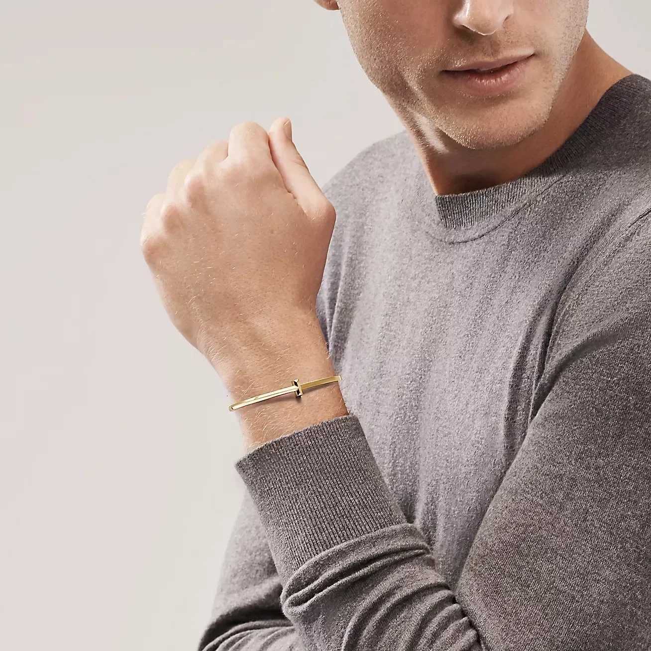 New pure silver S925 T-shaped minimalist design fashionable high-end bracelet suitable for womens holiday gifts. y250808