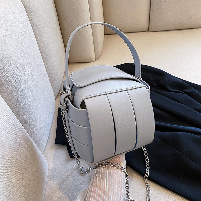 Luxury Brand Designer Bag 2024 Small Square Bag New Trendy Personality Daily Simple Shoulder Crossbody Bag Women's Woven Bag