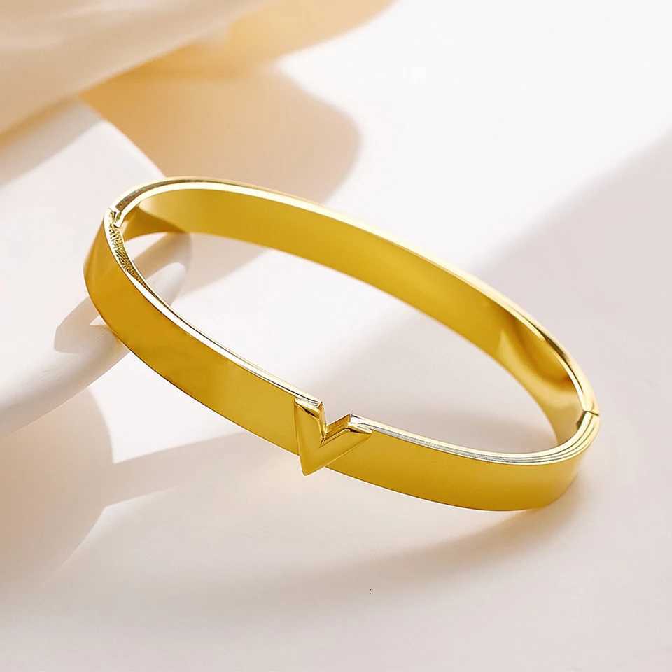 Yupsk Classic Smooth Stainless Steel Letter V Bangles for Women Men Fashion Wide Bracelet Couple Waterproof Jewelry Gift Z250807