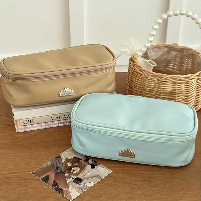 Solid Color Rectangle Makeup Bag Minimalist Travel Cosmetic Case High End Toiletry Organizer Pouch Y250808