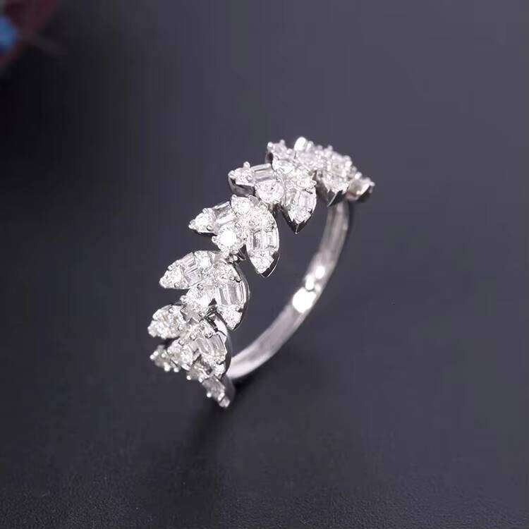 Xingguang White Gold Jewelry D Color VVS Moissanite Dia Baguette Cut Engagement Wedding Ring for Women