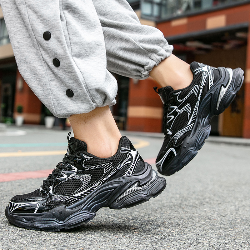 Lightweight comfortable dad thick soles in Hong Kong style; versatile casual shoes with mesh shock absorption and breathability for men