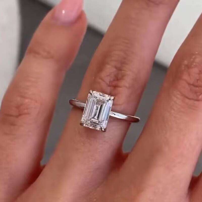 Xingguang Emerald Cut Gold Lab CVD/ Moissanite Dia Ring for Women Engagement/Anniversary/Wedding Fine Jewelry