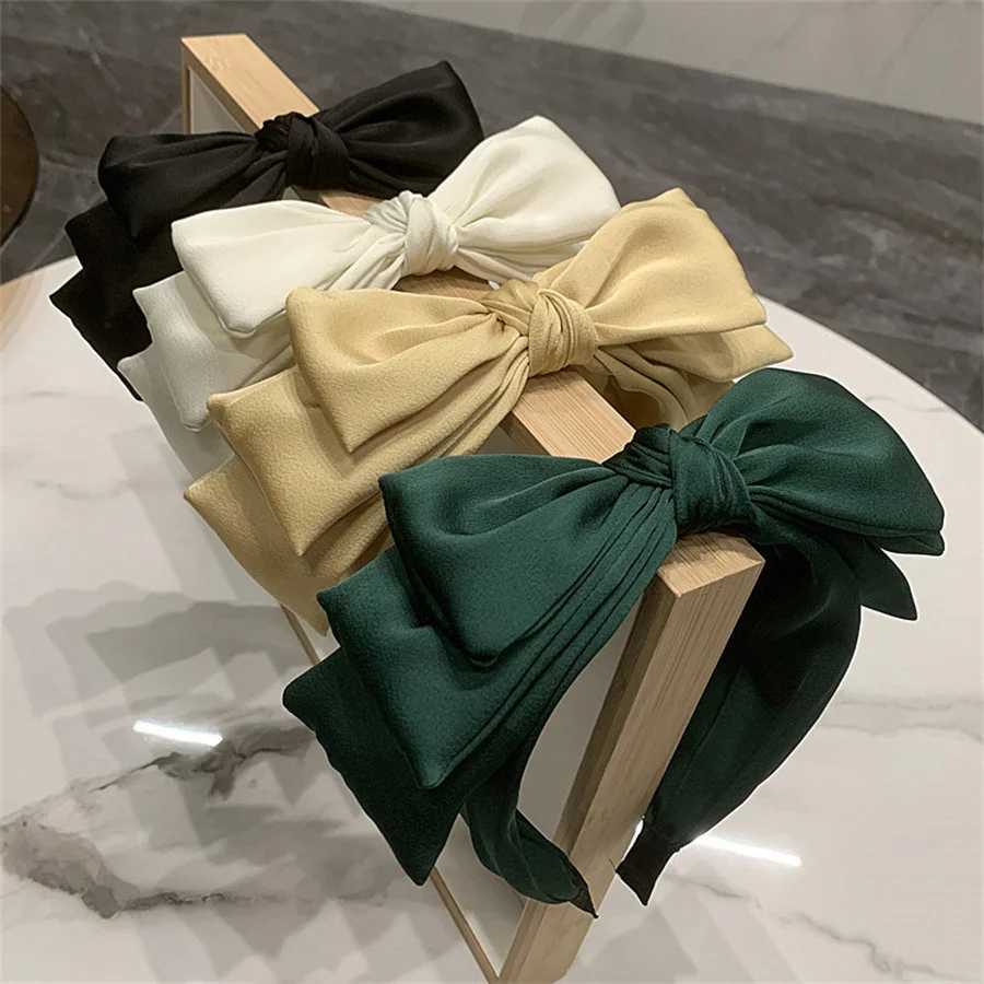 New Fashion Retro Wen Band Wide Side Big Bowknot Haiand Classic Casual Hair Accessories for Girls Y250808