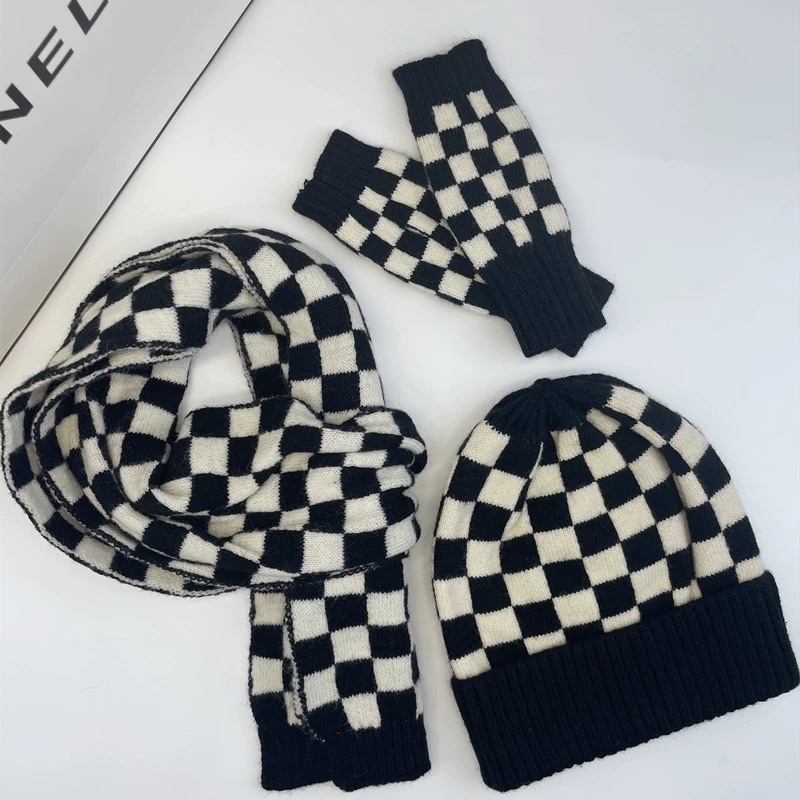 INS New Checkerboard Pattern Contrast Color Knitted Hat Winter Couple Casual Warm Cold Hat Beanie Gorros