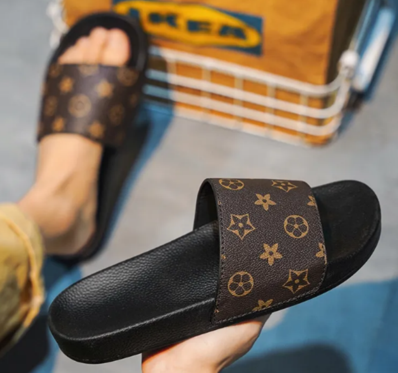 Free shipping designer slippers men's summer outdoor one-piece flip-flops trendy anti-slip and deodorizing thick-soled men's beach flip-flop