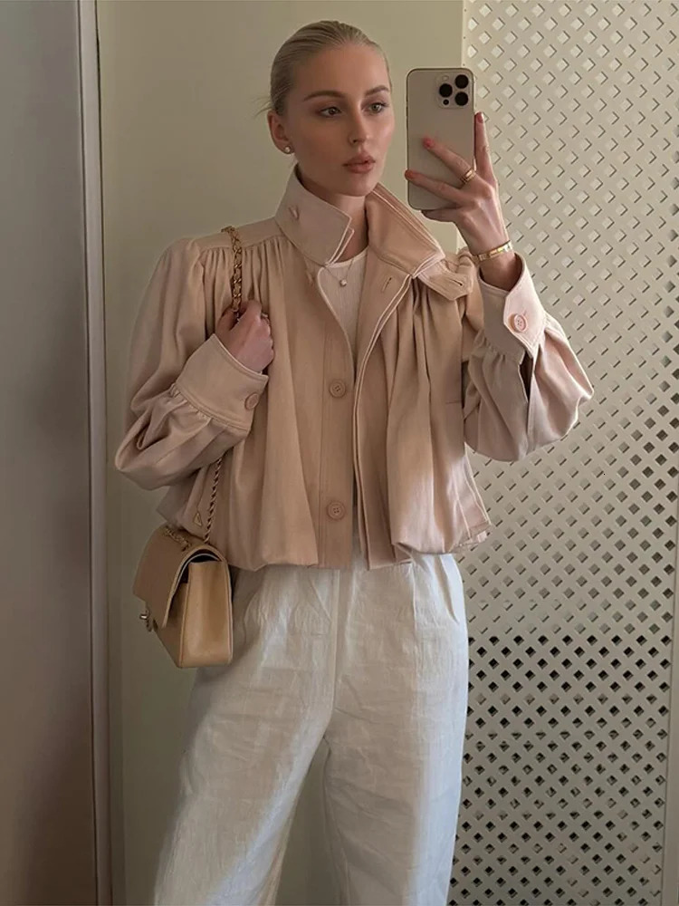 Street Button Short Windbreaker Women Full Puff Sleeve Pleated Stand Collar Solid Jackets Female 2025 Summer Fall Lady Outwears 250728