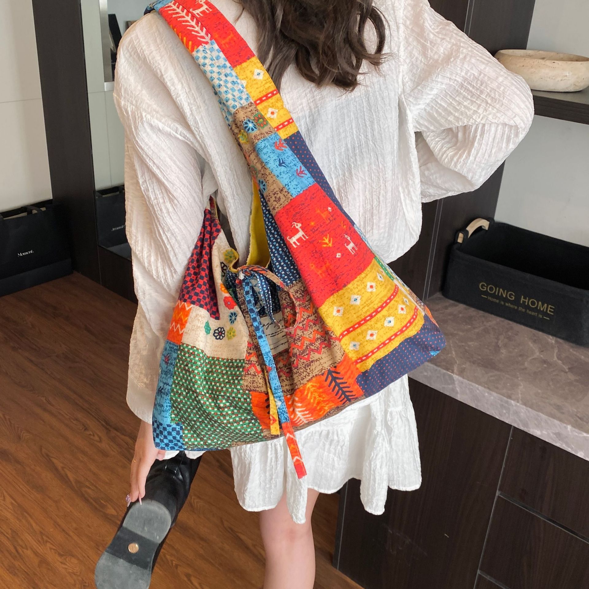 2025 Autumn And Winter New Women s Shoulder Bag New Retro Double sided Vest Bag Large Capacity Shopping Handbag Autumn New Designer Bag Women fashion 