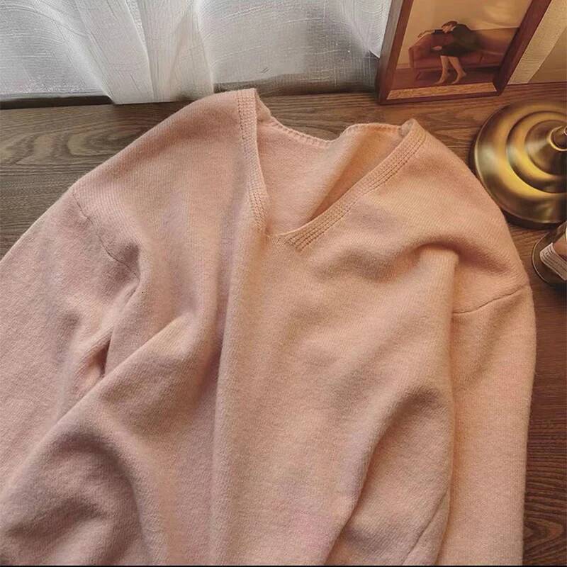 Basic Vintage Long Sleeve Bottoming Sweaters Women Autumn Winter Soft Warm V-Neck Pullovers Elegant Loose Fit Age-Reducing Tops dongdumaoyi