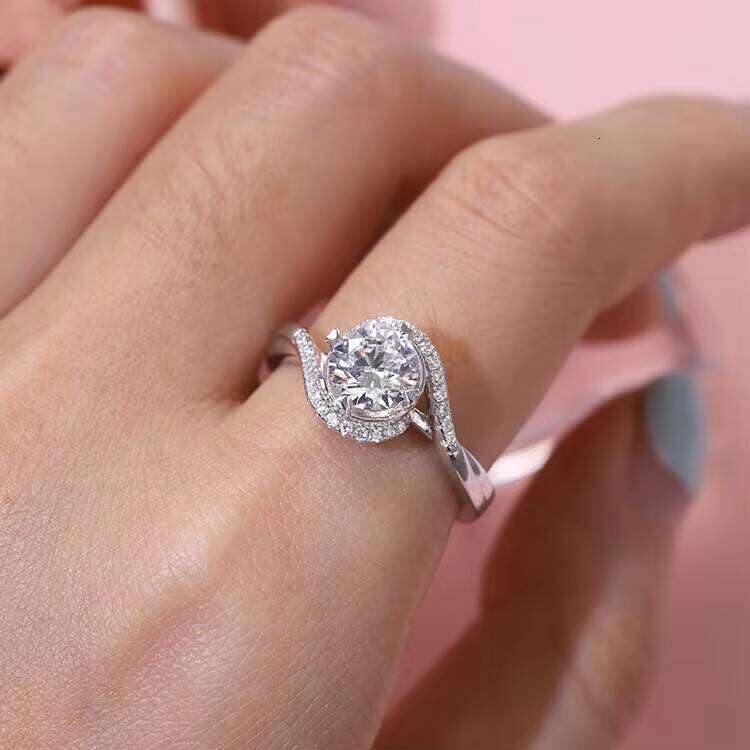 New Design Round Moissanite GRA Certificate Real Sold Gold Ring for Wedding