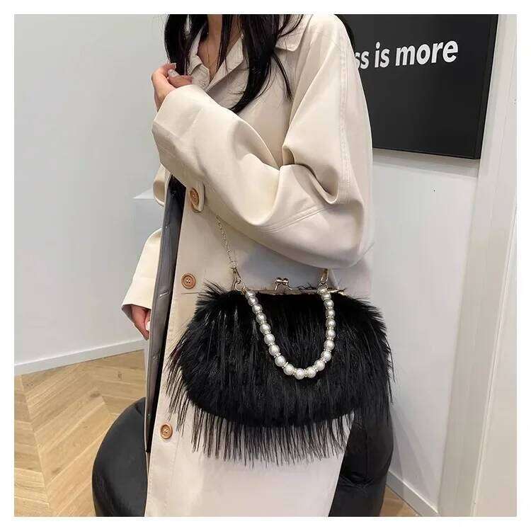 Beading Chain Women's Evening Plush Handbags Faux Fur Tassel Ladies Shoulder Bag Elegant Female Crossbody Bags Party Furry Purse