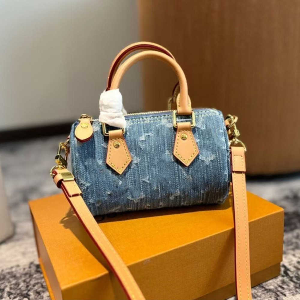 Shoulder Bags Shoulder Bags Top Designer Mini Nano Shoulder Bag Women Leather Denim Crossbody Brand Emed Tote Purse Brown blue Flower Handbag 16cm
