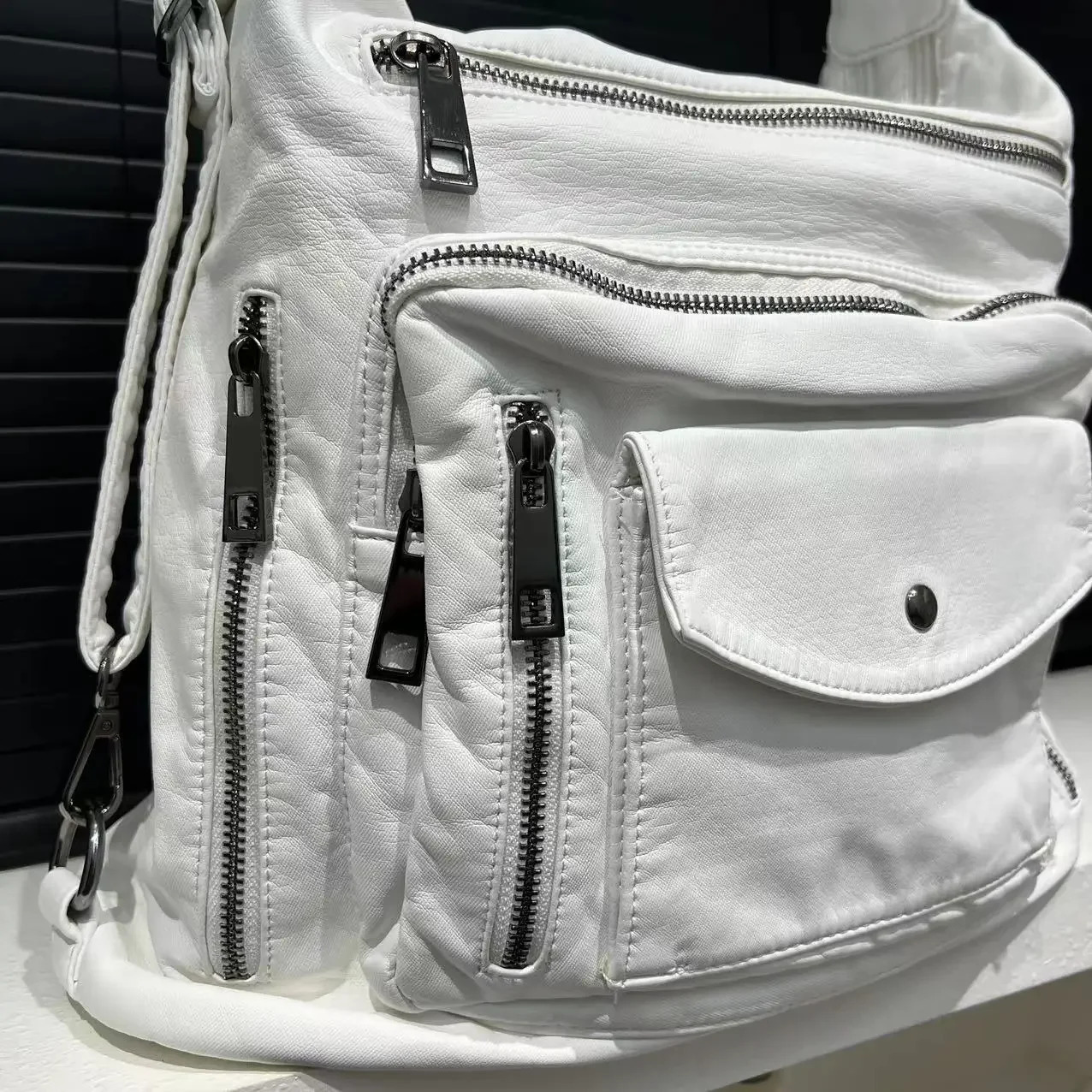 Womens Fashion Multi-Pocket Motorcycle Shoulder Bag Large Capacity Retro Washed Crossbody Backpack 250807