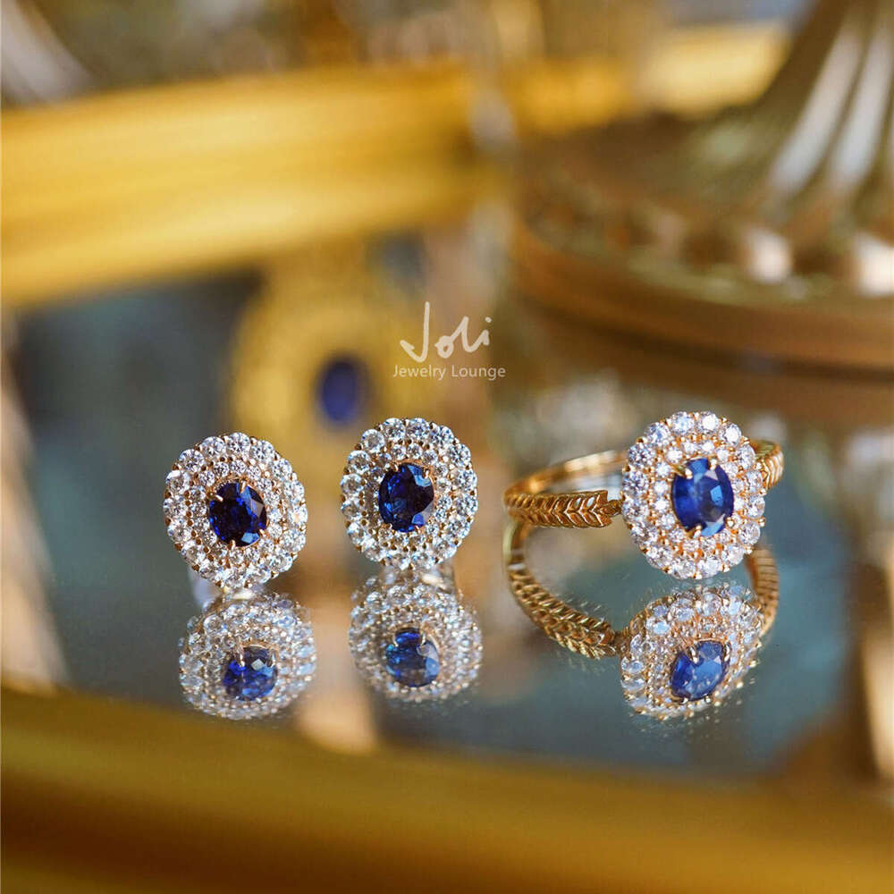 High-end Imitation Sapphire Blue Hollow Diamond for Women, Ultra Beautiful French Minimalist Open Index Finger Ring