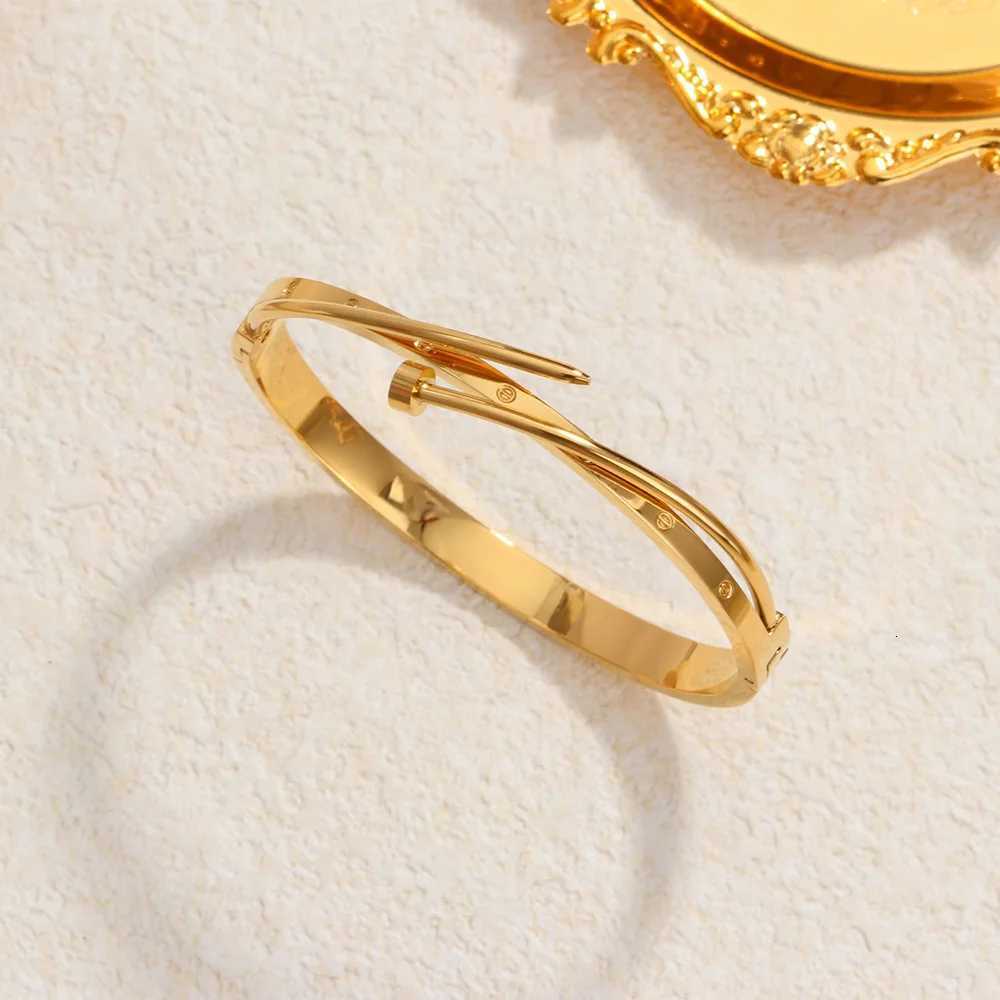Fashionable Willow Nail Stainless Steel Womens Bracelets High Quality Waterproof Jewelry Wedding Party Accessories Z250807