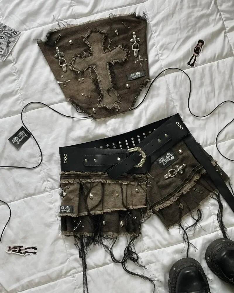 2025 Summer New Women's American New Fashion fashion Cowboy Sewing and Washing Old Two piece Women's Folded Skirt Set Street Wear New Design