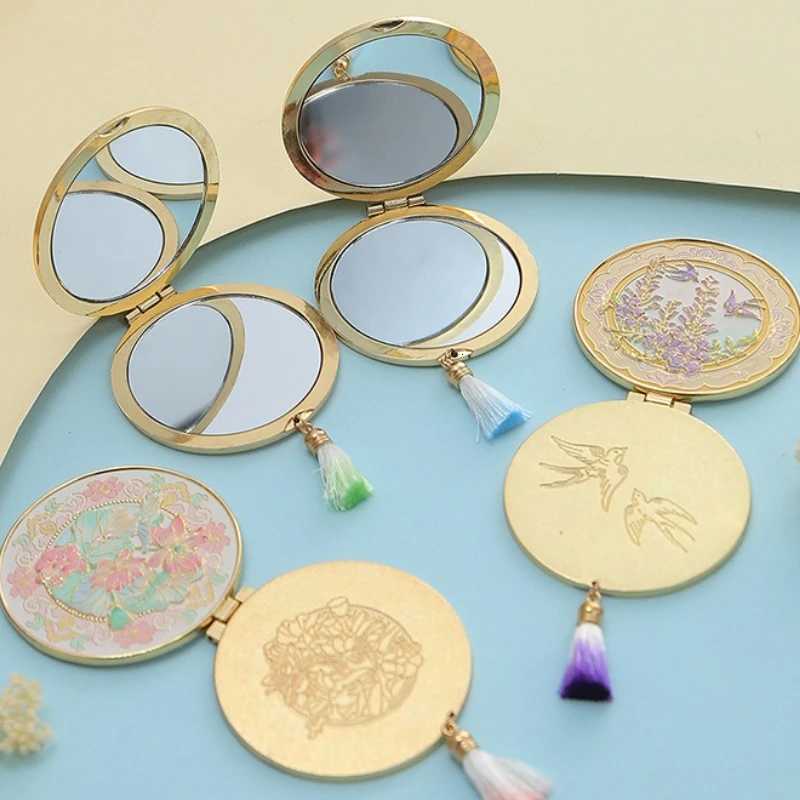 Carved Metal Folding Mirror Chinese-style Cultural and Creative Portable Handheld Makeup Mirror Tourist Souvenir Handheld Mirror Z250807