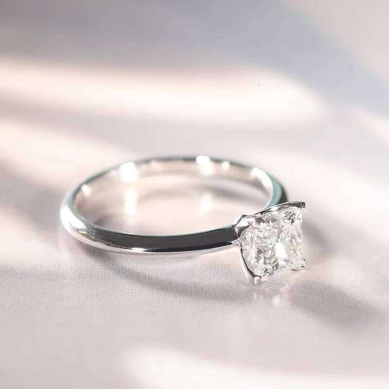Fashion Jewelry Simple Women Wedding Sterling Sier 1ct VVS Moissanite Dia Princess Cut Engagement Ring