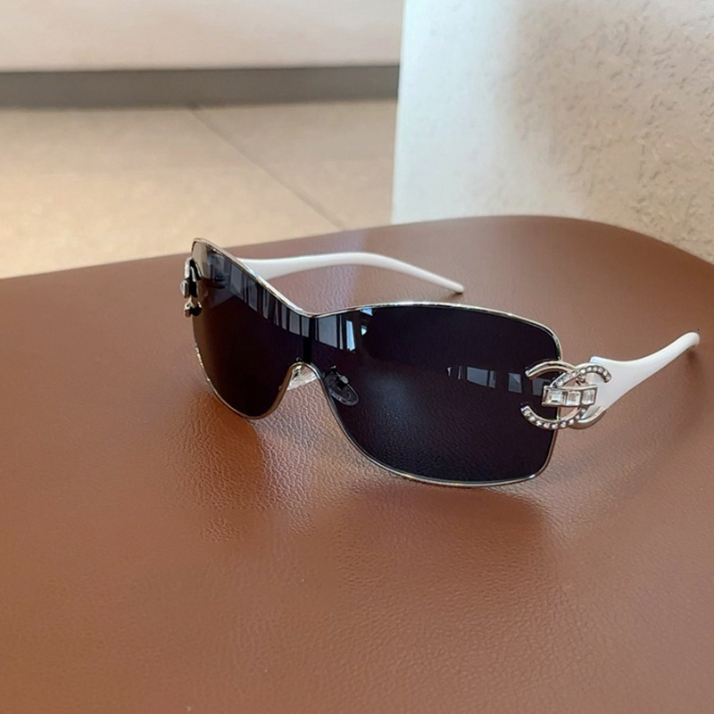 Designer Sunglasses 2025 New Luxury Sunglasses Large Frame Sunglasses Double C Diamond-Studded Trendy Sunglasses For Women Metal Sunglasses
