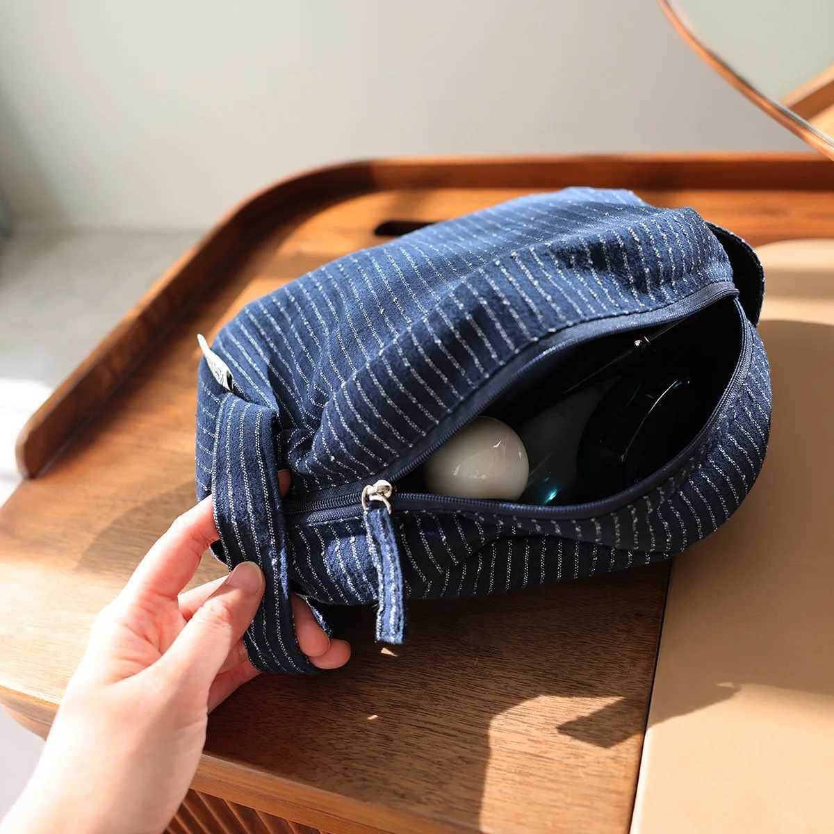 Handheld Large-Capacity Cosmetic Bags Men Wen Universal Portable W Bag Travel Organizer Bag Clothing Storage Liner Bag Y250808
