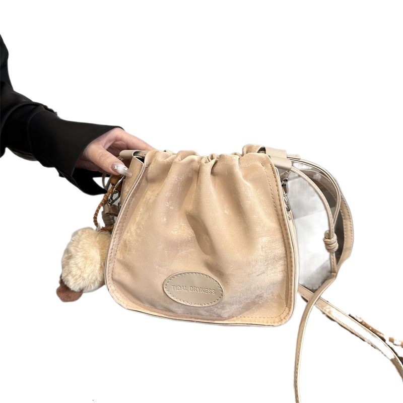 Free Shipping Designer Bag Luxury Bag Niche Wrinkled Cloud Bag For Women 2025 New French Style Versatile Crossbody Bag Fashionable Commuter Small Bag