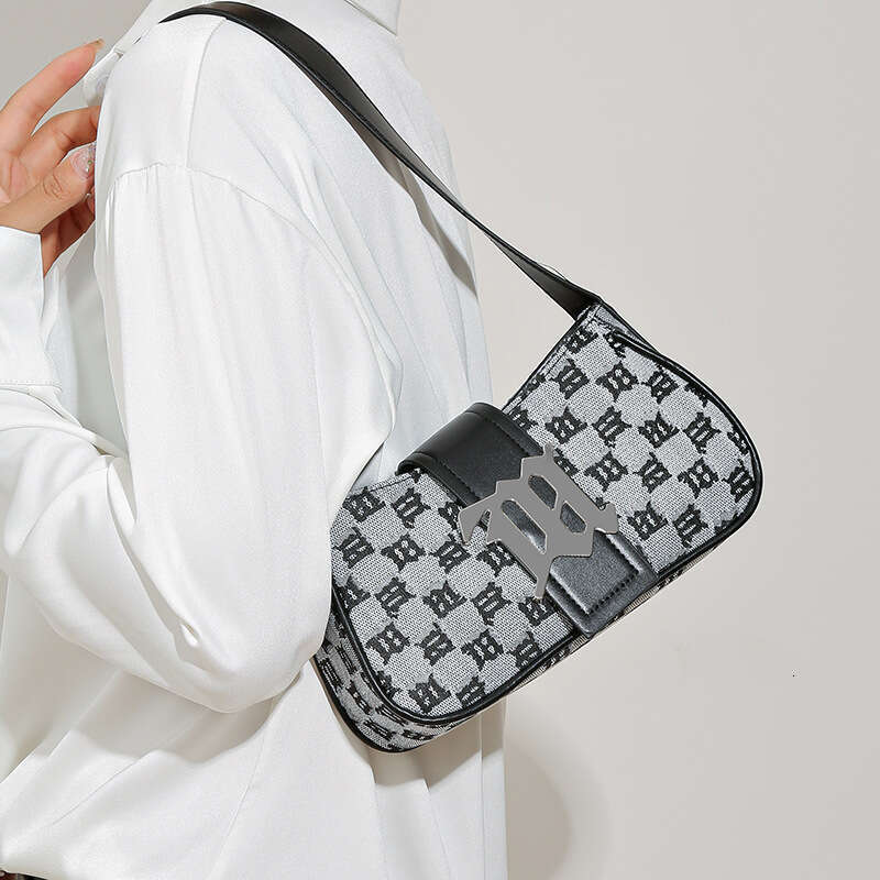 Millennial Hot Girl Underarm for Women 2025 Autumn Winter New High-end Baguette Fashion Casual Handbag Shoulder Bag Trendy