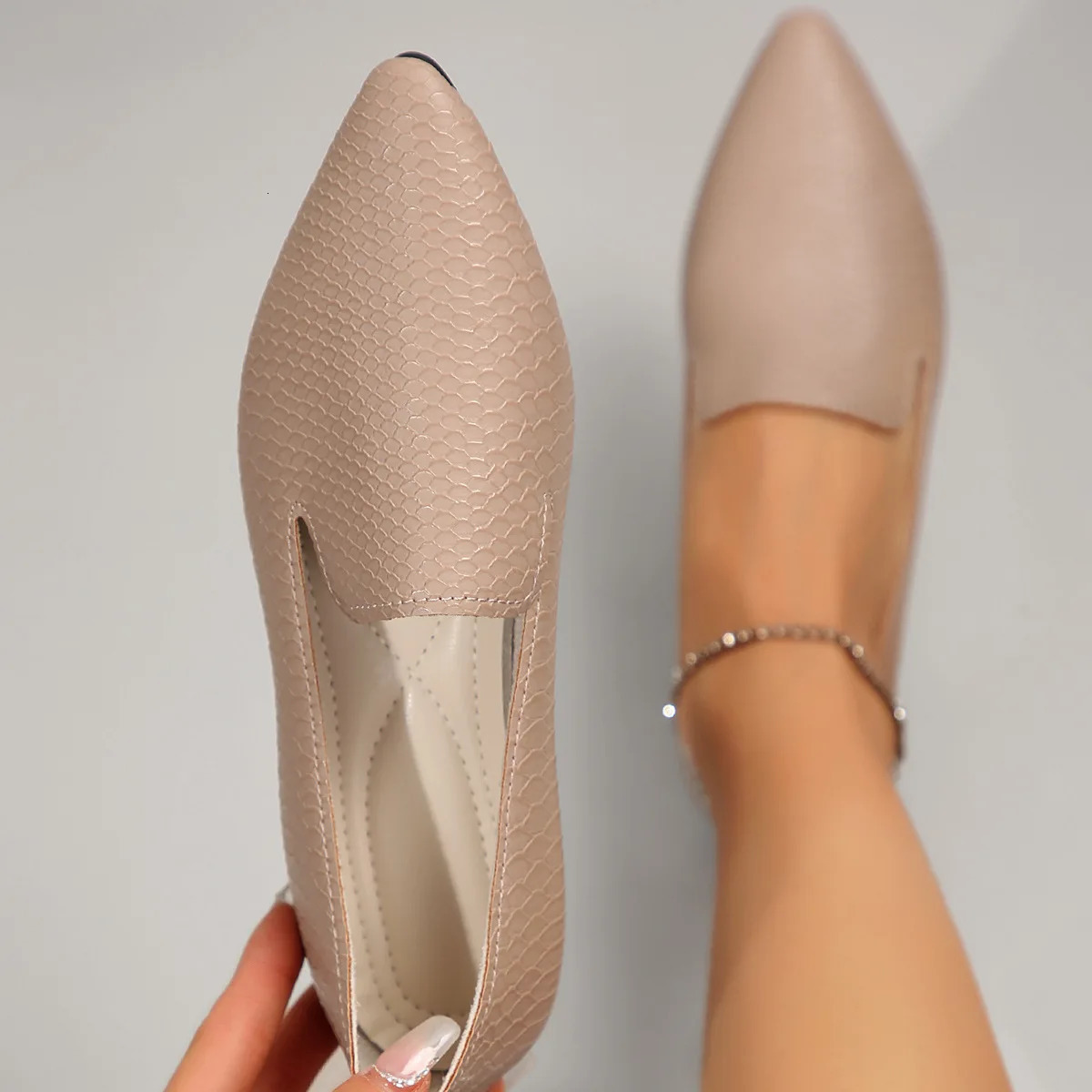 Womens Shoes PU Leather Loafers Ballet Flats Pointed Toe Barefoot Slip-on Casual Low Heel Fashion Stone Pattern Woman Flat Shoe 250805