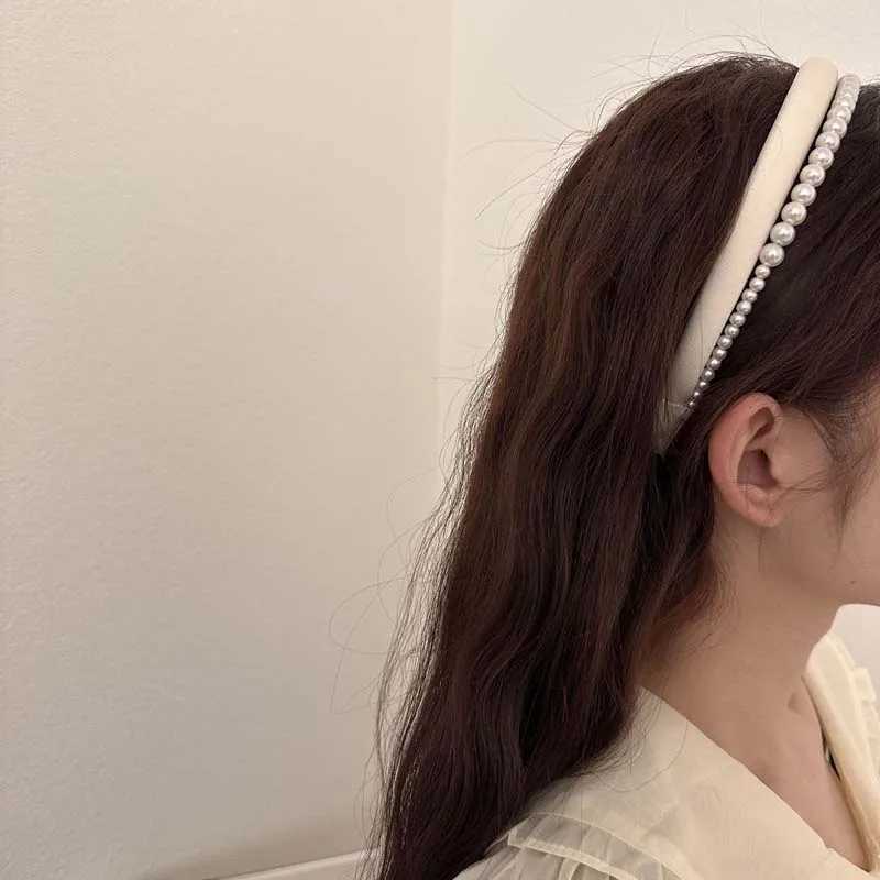 2025 New Narrow Satin Pearl Double-Layer Band for Women Retro Elegant Black White Pearl Hair Hoop Wedding Hair Accessories Y250808