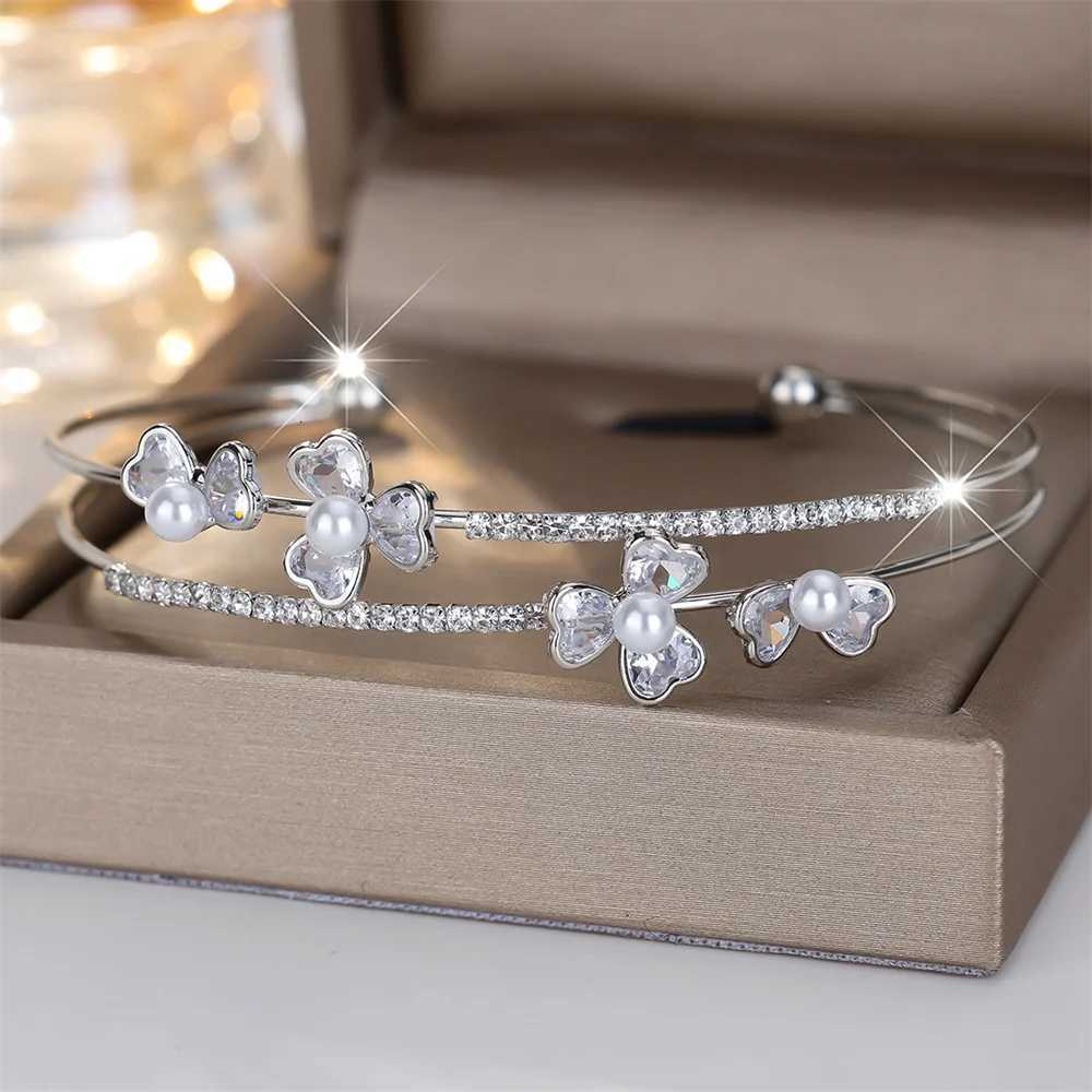 White Zircon Cute Flower Pearl Open Bangle Bracelets For Women Vintage Silver Color Bridal Bracelet Wedding Jewelry Z250807