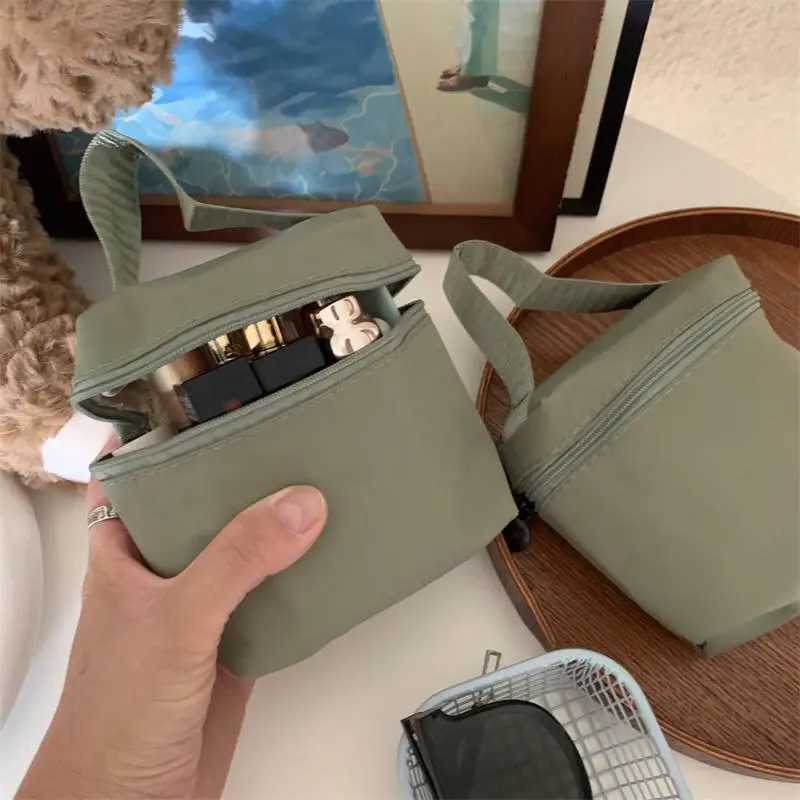 Travel Cosmetic Bag For Wen Cute Mini Handbag Organizer Makeup Bags Storage Pouch For Sanitary Napkins and Small Items Y250808