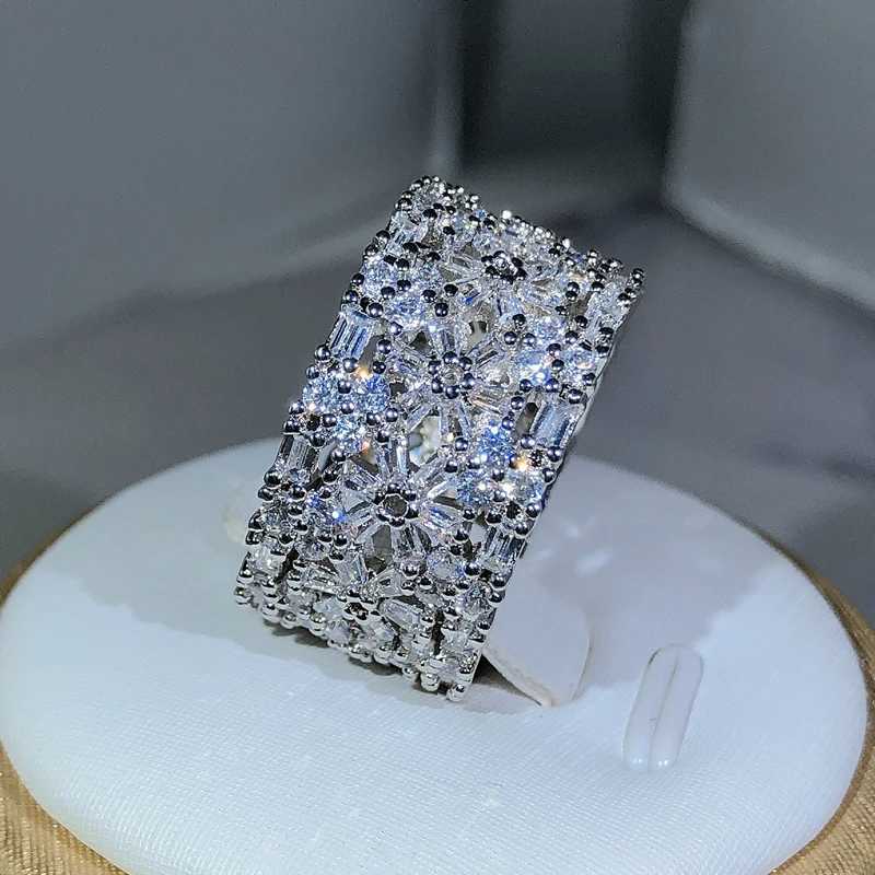 Elegant Female 925 Sterling Silver Big Water Drop Zircon Stone Ring Finger Rings For Women Promise Love Valentines Day Gifts Y250808