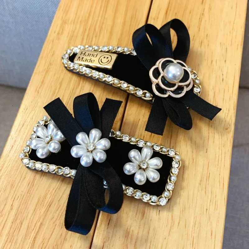 Korean Sweet Camellia Flower BB Hair Clip Perfect for Women Girls Bow Pearl Elegant Jewelry Accessories Hair Clip for Women Y250808