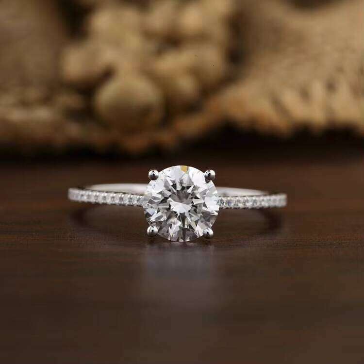 Hot Sale Custom Gold Bling White Round 1.0ct 4 Claw Prongs Moissanite Dia Women Engagement Wedding Ring