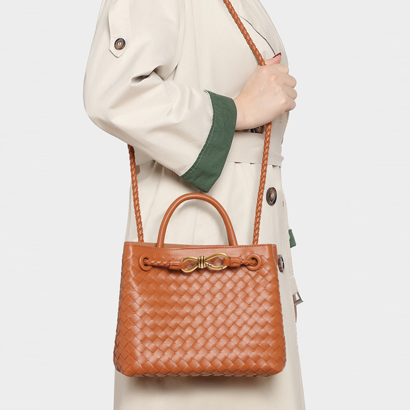 2025 new High end textured large capacity handbags Mom woven bags personalized simple single shoulder cross body bags for women