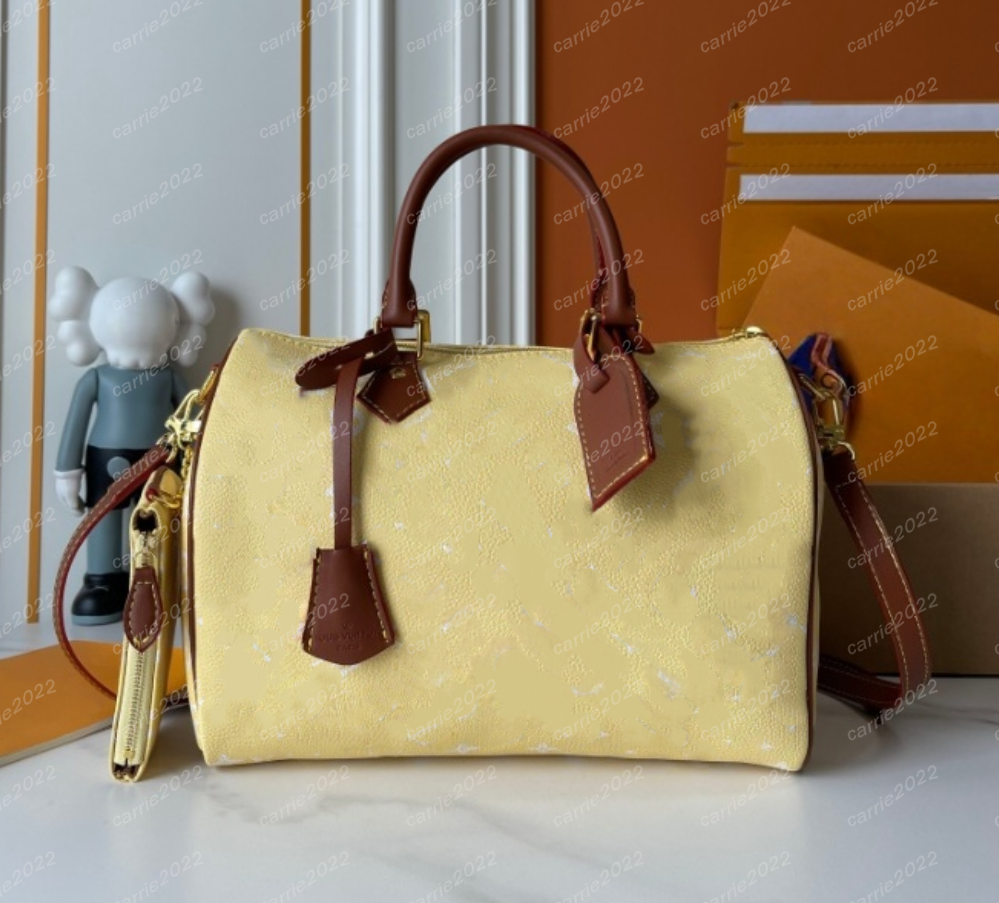 Top quality Women trendy tote bag Shoulder bag P9 Designer Weekend bag tote crossbody Boho Speefhdys Soft25 Spy30cm bags Travel handbags Pillow bags Boston Yellow