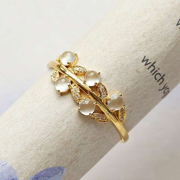 Vintage for Women Inlaid with High Imitation White Ice Egg Surface Leaf Adjustable Ring Light Luxury Trendy Niche Ins