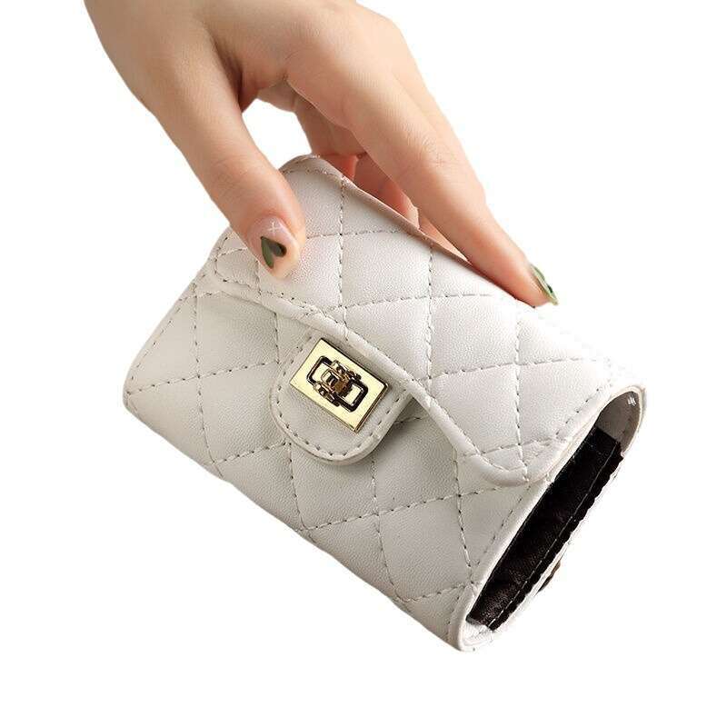 Quilted Chanel Style Soft Leather 2022 Short Wallet for Women with Multiple Card Slots and Driver's License Holder