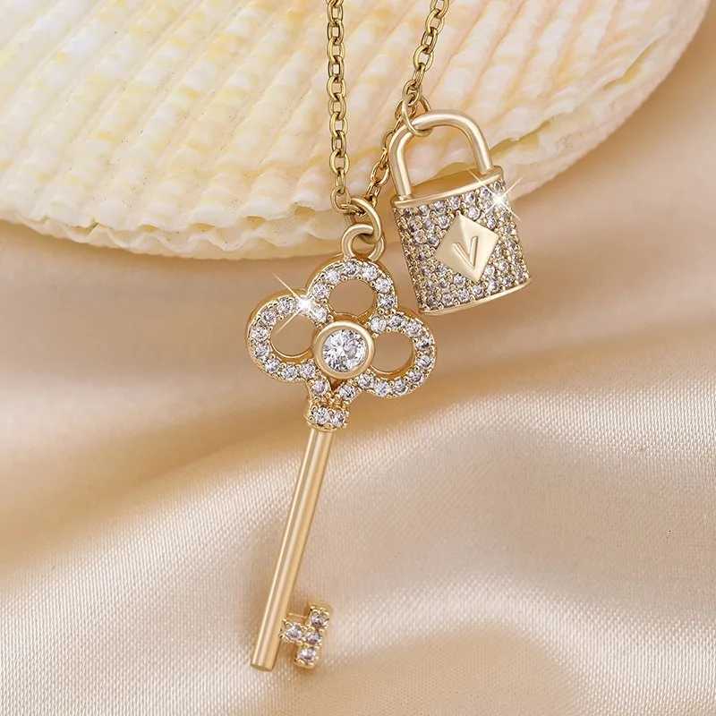 New Keylock Zircon Necklace with a Unique Fashionable and Cool Style Collarbone Chain y250808