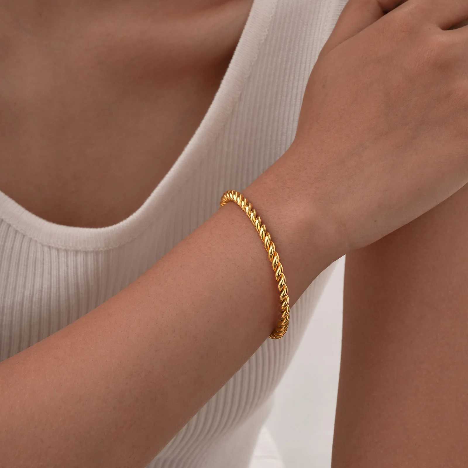 Candid Style Knot Cuff Bangle for Women Gold Color Stainless Steel Elegant Tie Charm Bracelets BFF Sisters Party Jewelry Z250807
